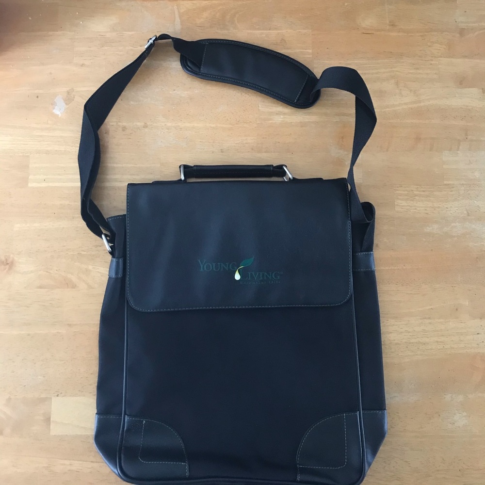 Young Living Shoulder bag